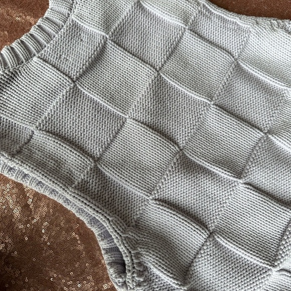 Gray Knit Sweater Vest - Picture 6 of 13